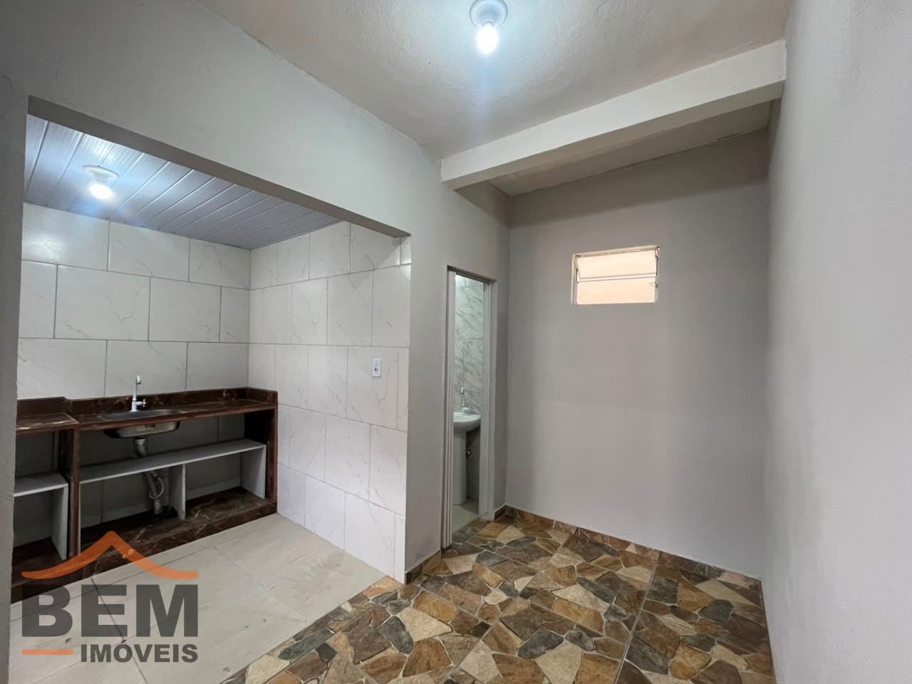 Kitnet para Locação com 1 quarto e 40m² no bairro São Vicente, em Itajaí: 3- COZINHA