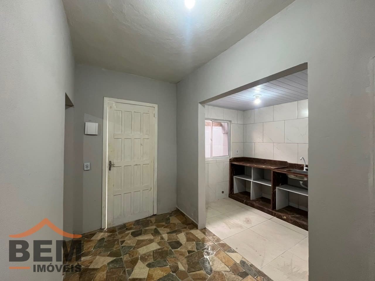 Kitnet para Locação com 1 quarto e 40m² no bairro São Vicente, em Itajaí: 4-COZINHA