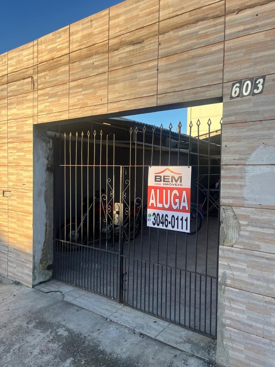 Kitnet para Locação com 1 quarto e 40m² no bairro São Vicente, em Itajaí: 10 - FACHADA