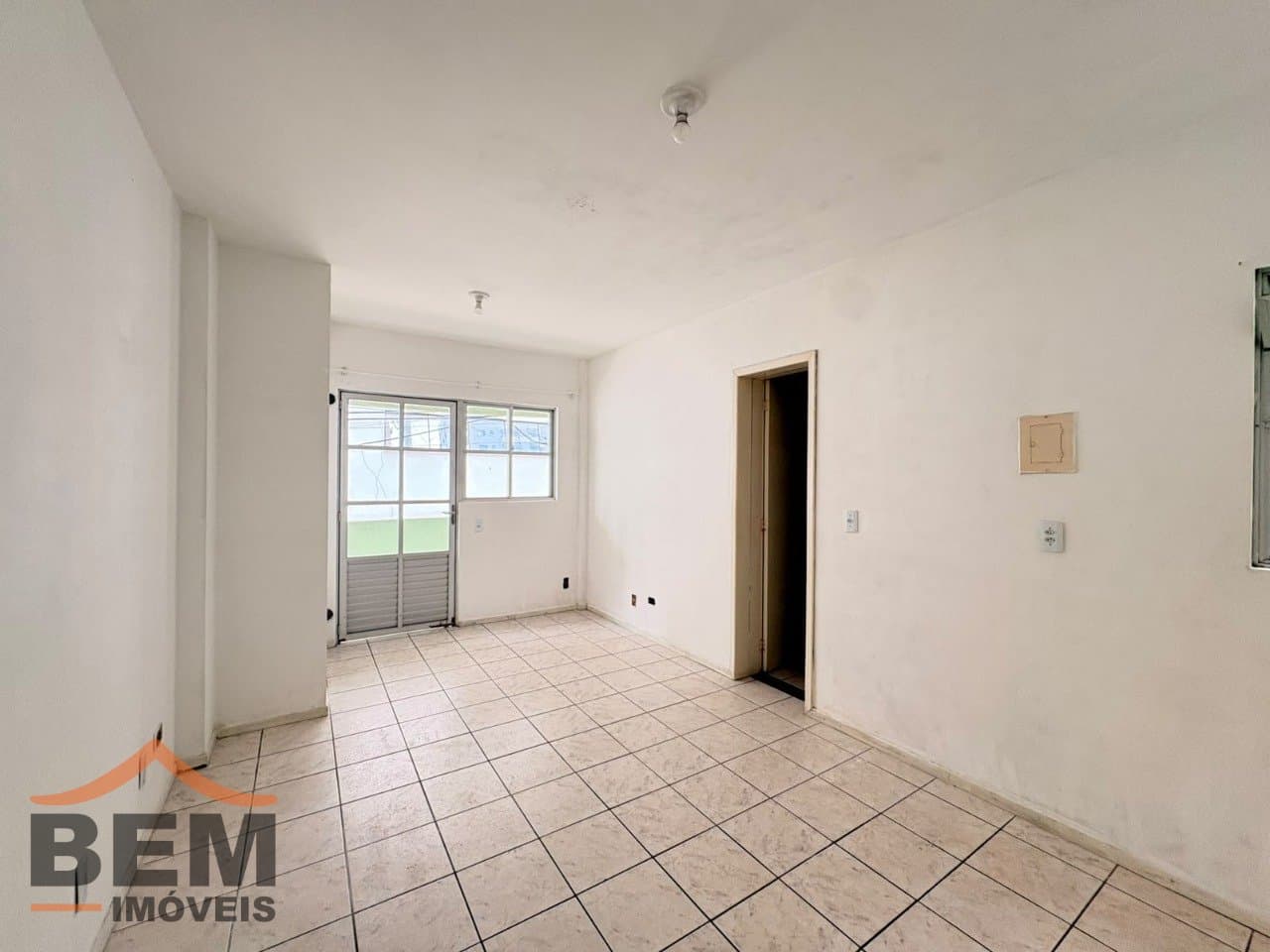 Apartamento para Locação com 1 quarto e 28m² no bairro Centro, em Itajaí