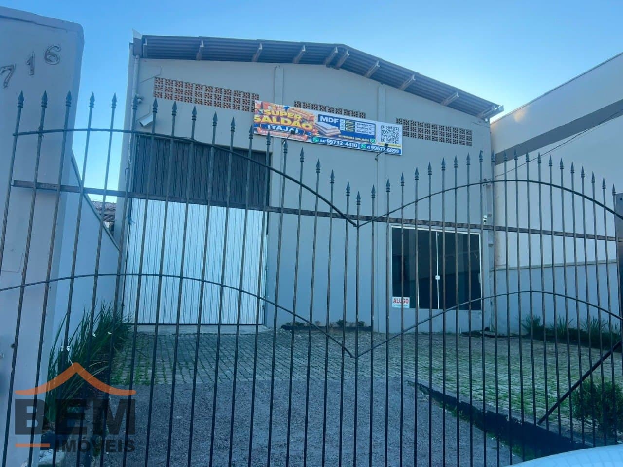 Galpão para Locação com 550m² no bairro São Vicente, em Itajaí: 1 - FACHADA