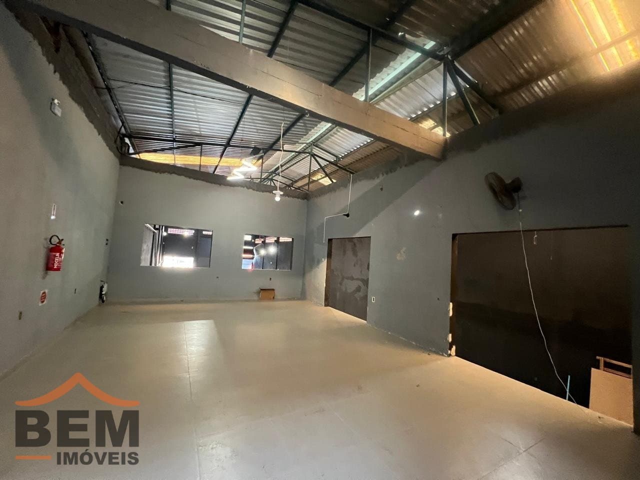 Galpão para Locação com 550m² no bairro São Vicente, em Itajaí: 4 - INTERNO