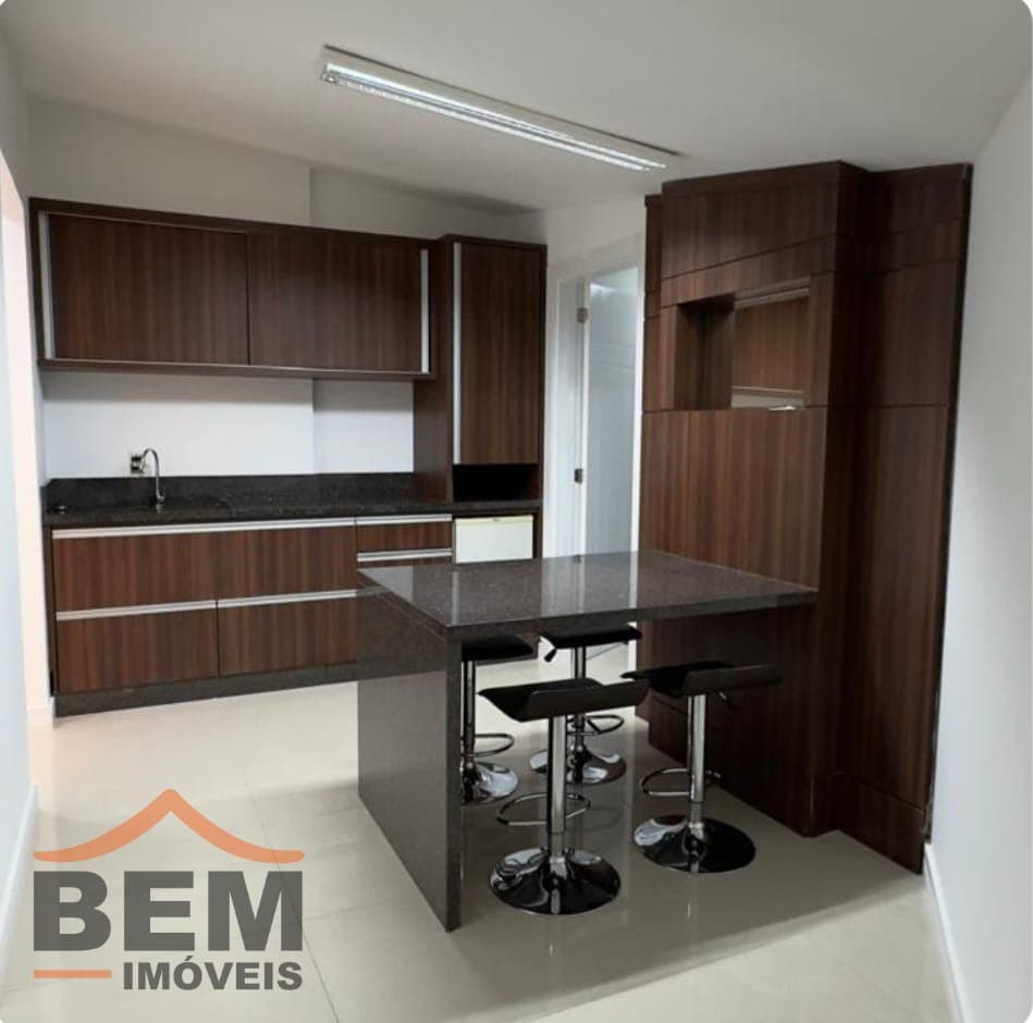 Sala Comercial para Locação com 105m² no bairro Pioneiros, em Balneário Camboriú: 08-COZINHA