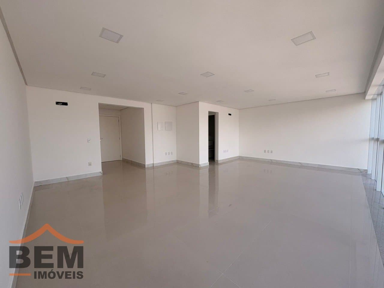 Sala Comercial para Locação com 50m² no bairro Centro, em Itajaí: 5 - INTERNO