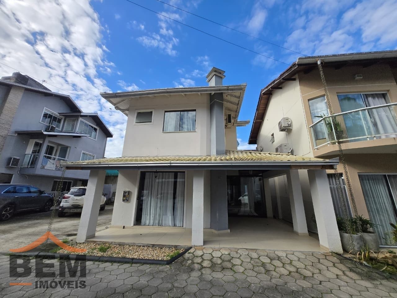 Casa em Condomínio para Venda com 2 quartos e 120m² no bairro varzea do ranchinho, em Camboriú: 01-FACHADA