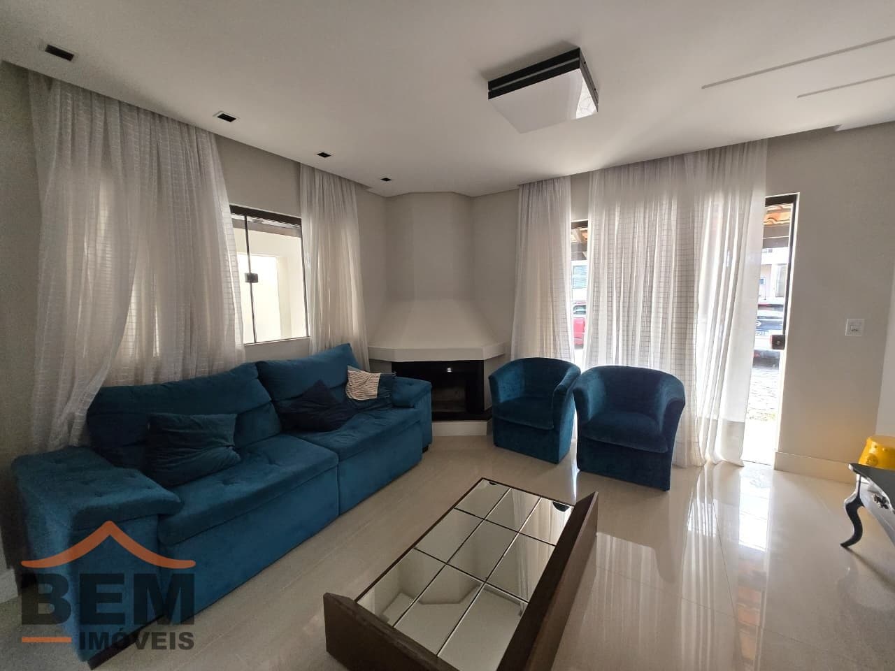 Casa em Condomínio para Venda com 2 quartos e 120m² no bairro varzea do ranchinho, em Camboriú: 07-SALA DE ESTAR