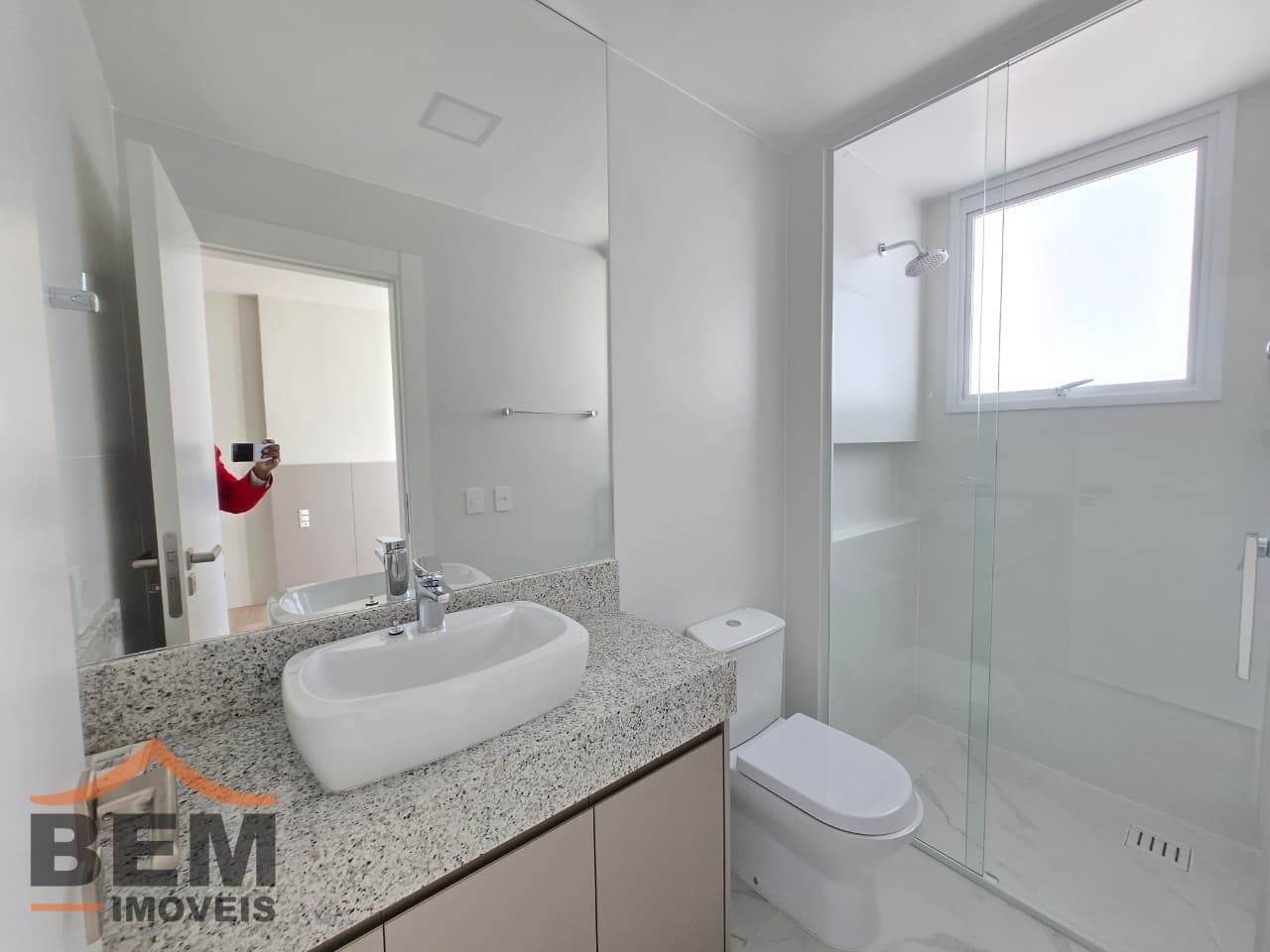 Apartamento para Locação com 2 quartos e 90m² no bairro Centro, em Balneário Camboriú