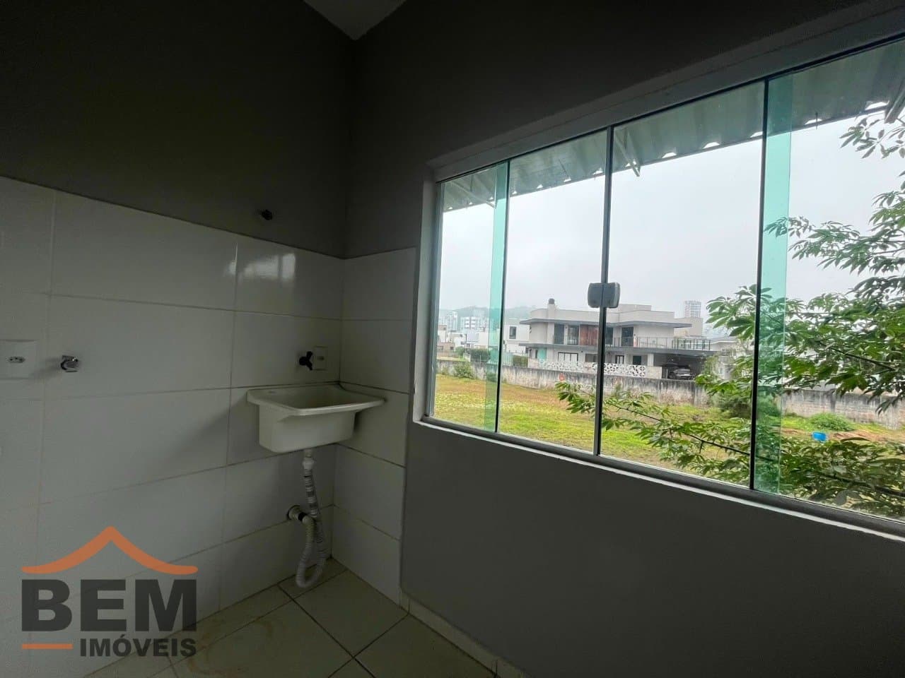 Apartamento para Locação com 2 quartos e 50m² no bairro Dom Bosco, em Itajaí
