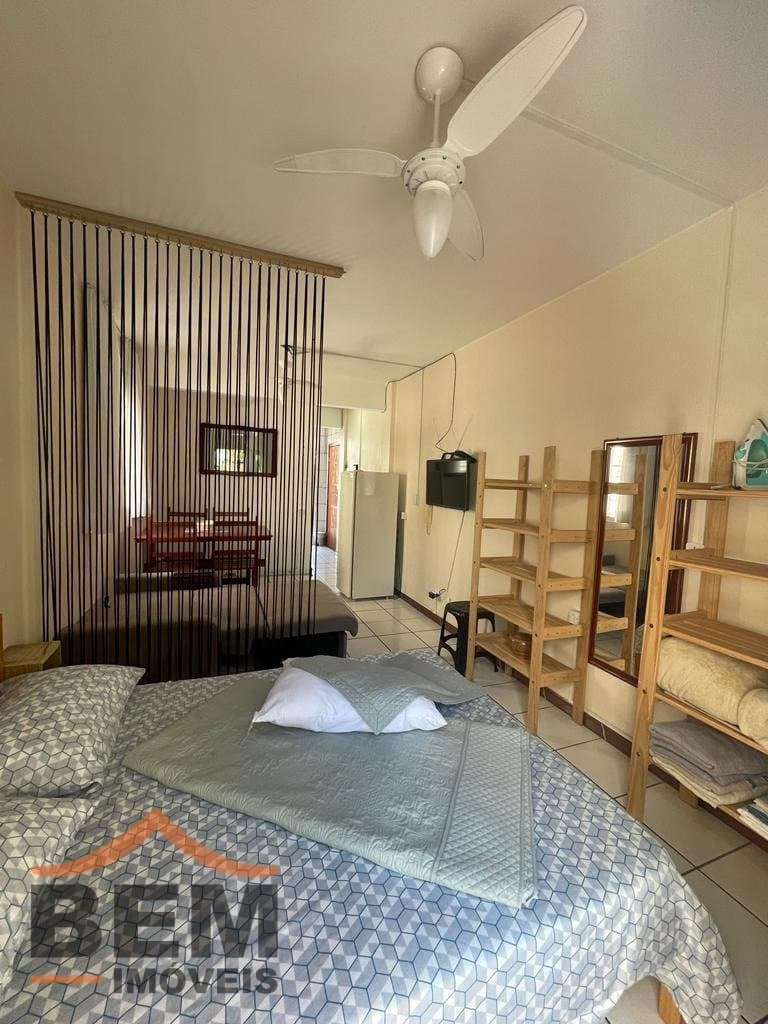 Apartamento para Locação com 1 quarto e 28m² no bairro Centro, em Balneário Camboriú: 08-DORMITÓRIO