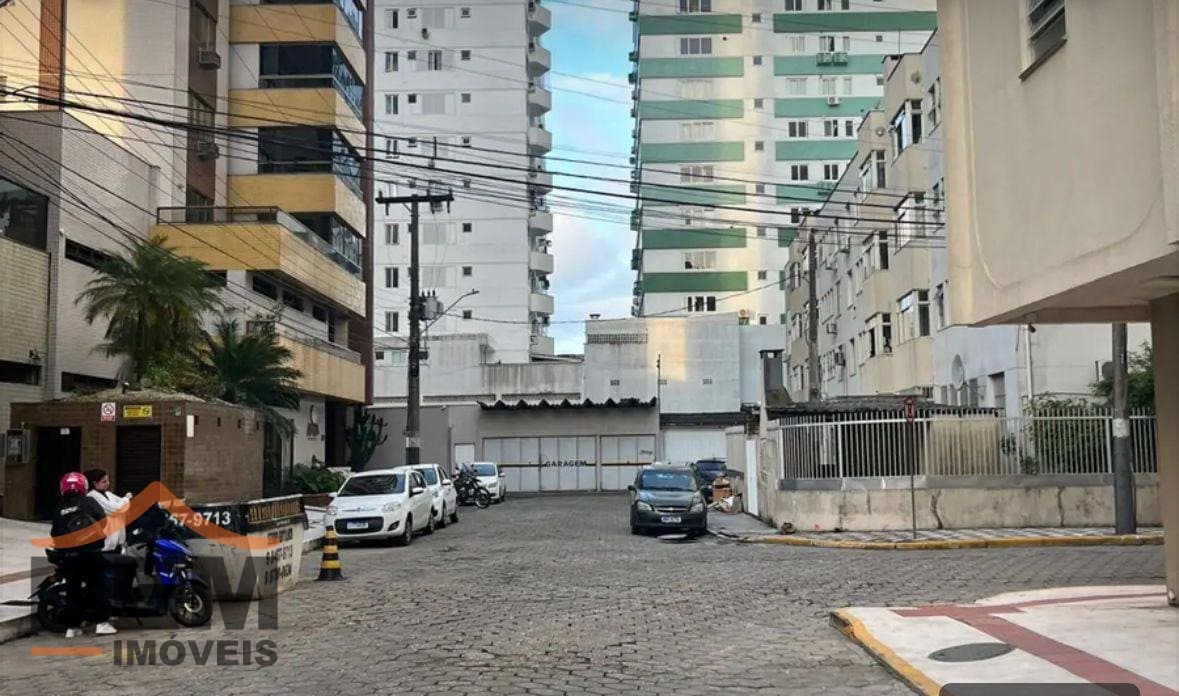 Apartamento para Locação com 1 quarto e 28m² no bairro Centro, em Balneário Camboriú: 13-RUA