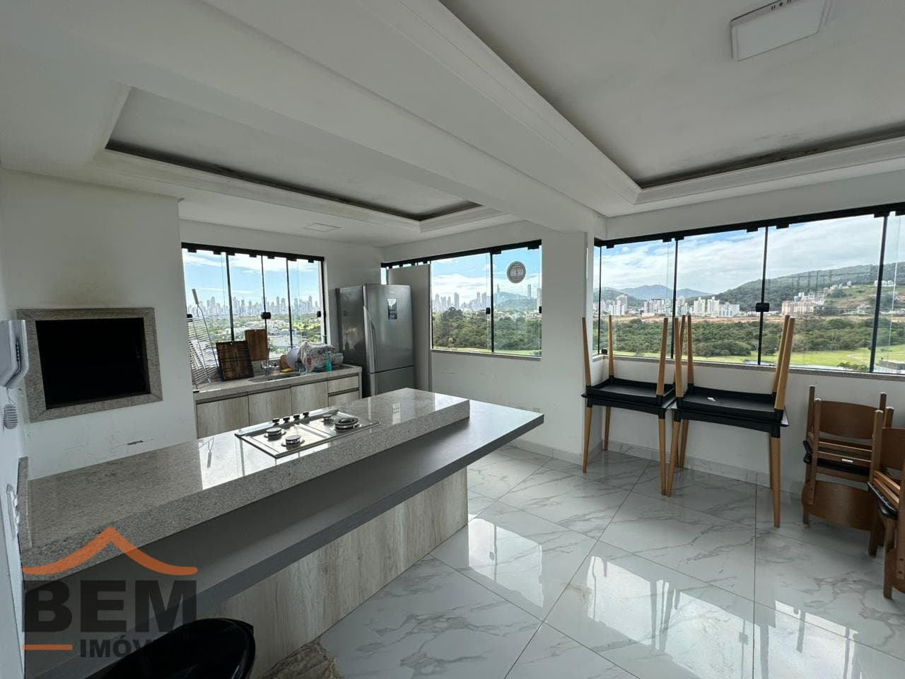 Apartamento para Venda com 3 quartos e 126m² no bairro Centro, em Camboriú