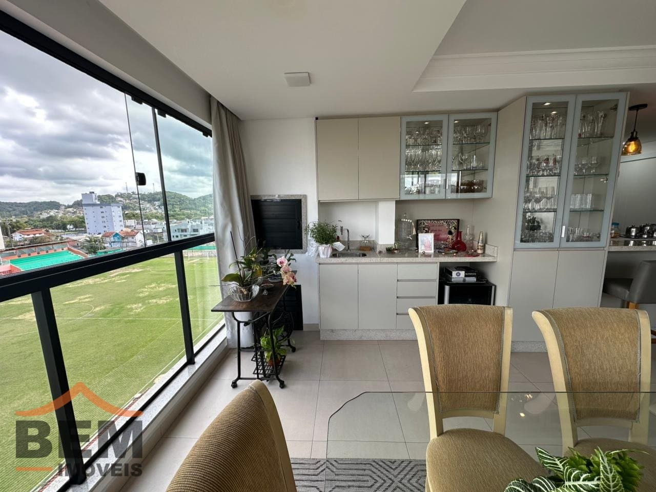 Apartamento para Venda com 3 quartos e 126m² no bairro Centro, em Camboriú