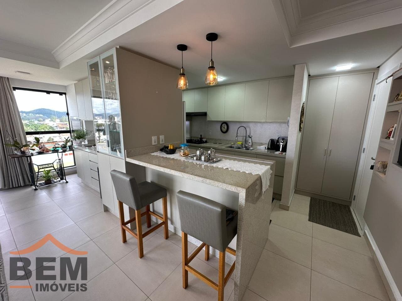 Apartamento para Venda com 3 quartos e 126m² no bairro Centro, em Camboriú