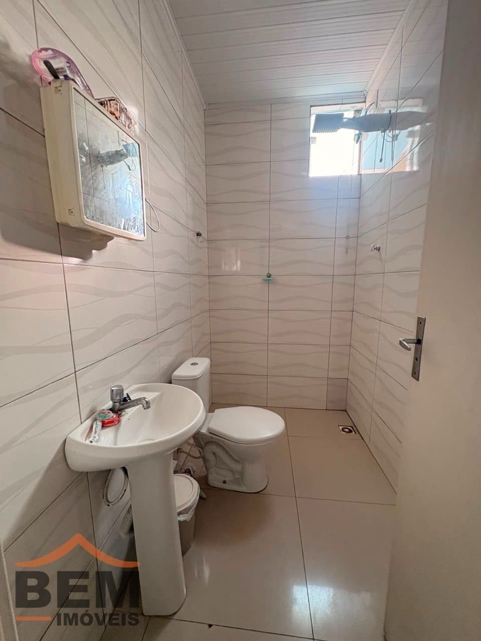 Apartamento para Locação com 2 quartos e 50m² no bairro São Vicente, em Itajaí: 7 - BANHEIRO 