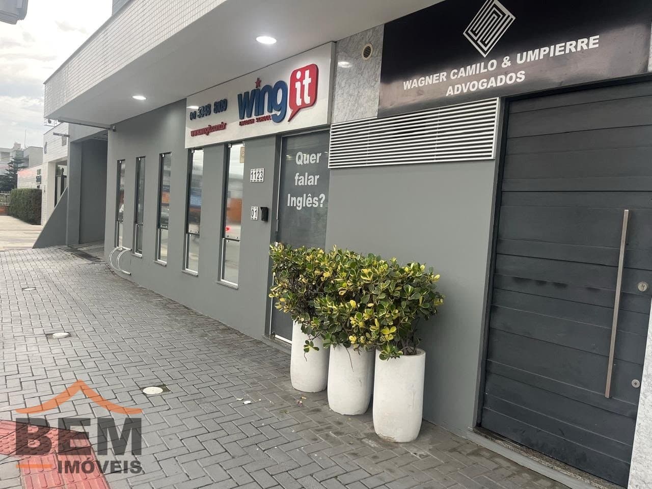 Sala Comercial para Locação com 65m² no bairro São João, em Itajaí: 1 - FACHADA 