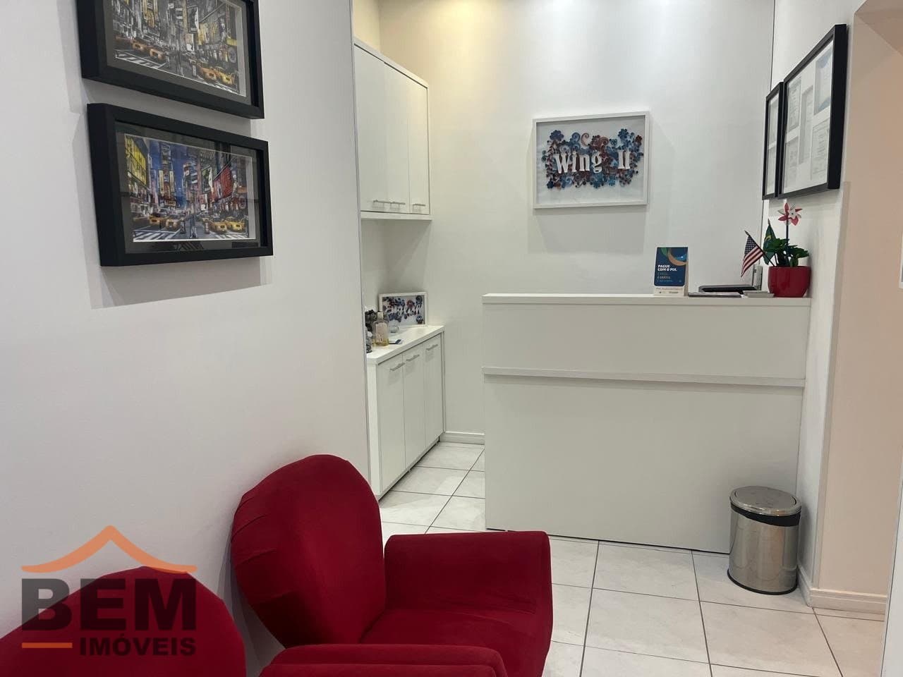 Sala Comercial para Locação com 65m² no bairro São João, em Itajaí: 3 - RECEPÇÃO