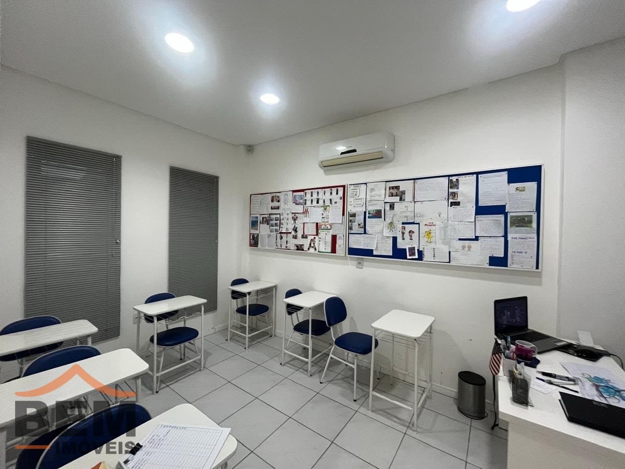 Sala Comercial para Locação com 65m² no bairro São João, em Itajaí: 8 - SALA