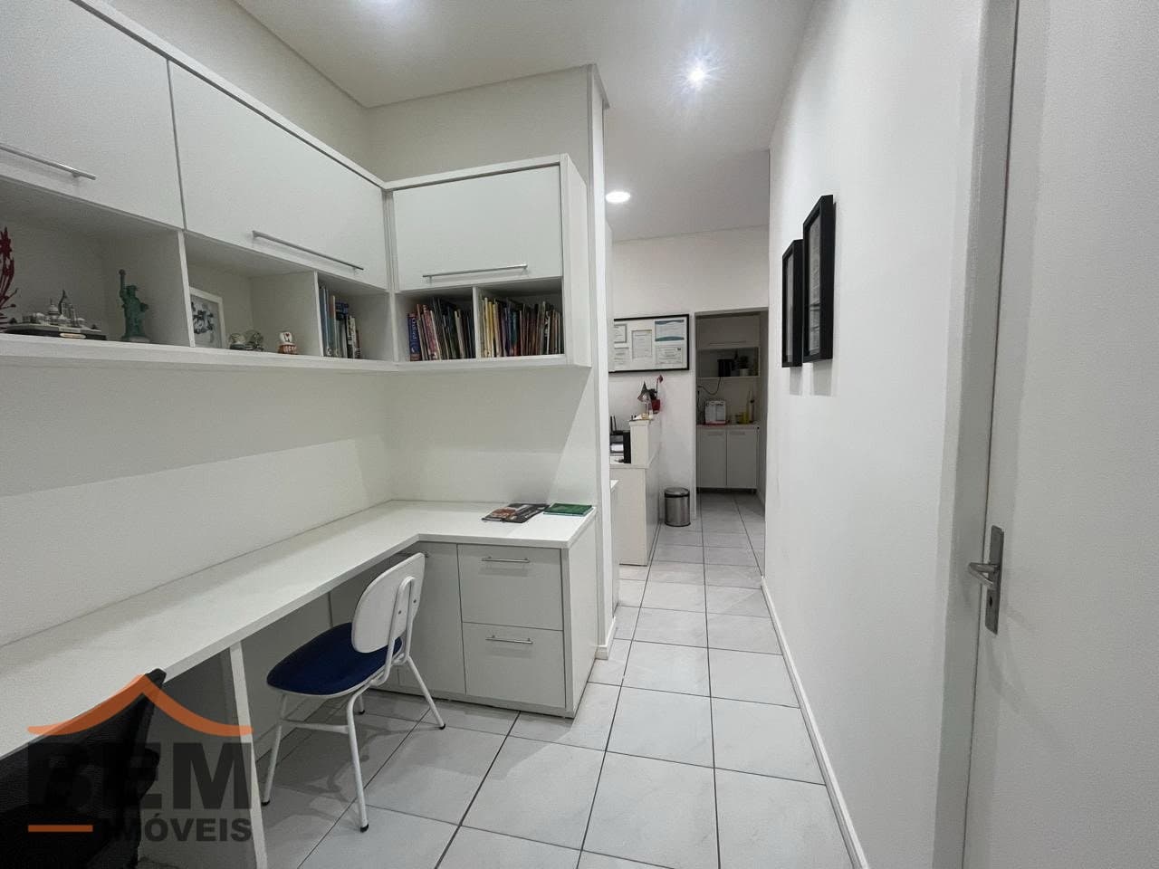 Sala Comercial para Locação com 65m² no bairro São João, em Itajaí: 10 - SALA 