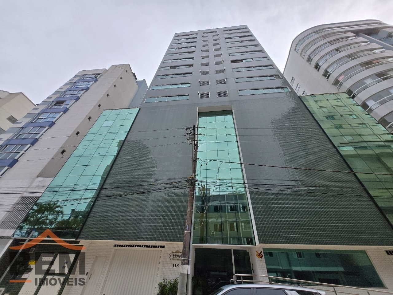 Apartamento para Locação com 2 quartos e 140m² no bairro Centro, em Balneário Camboriú: FACHADA