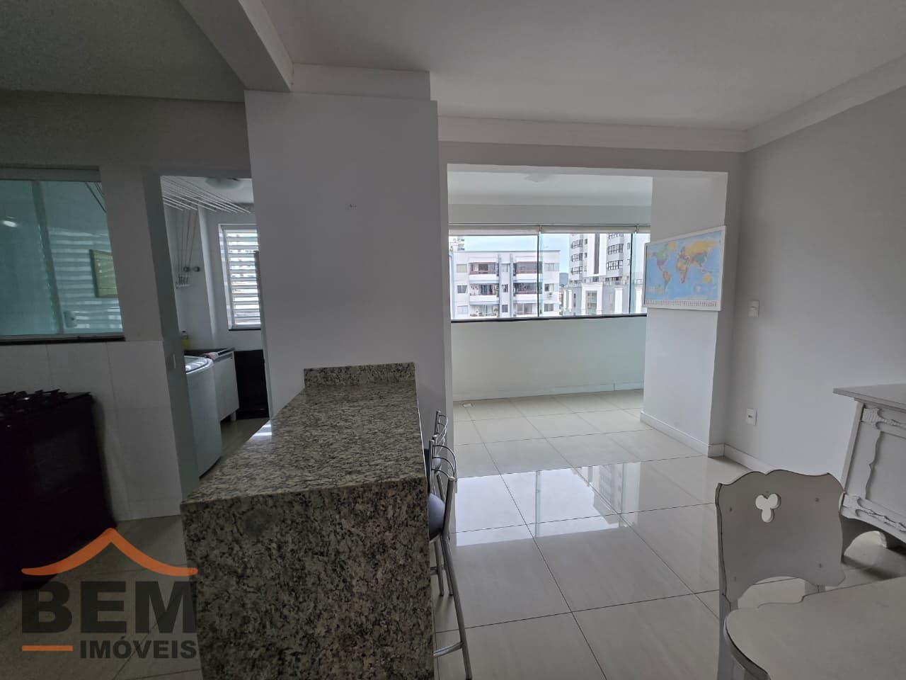Apartamento para Locação com 2 quartos e 140m² no bairro Centro, em Balneário Camboriú: SALA DE JANTAR