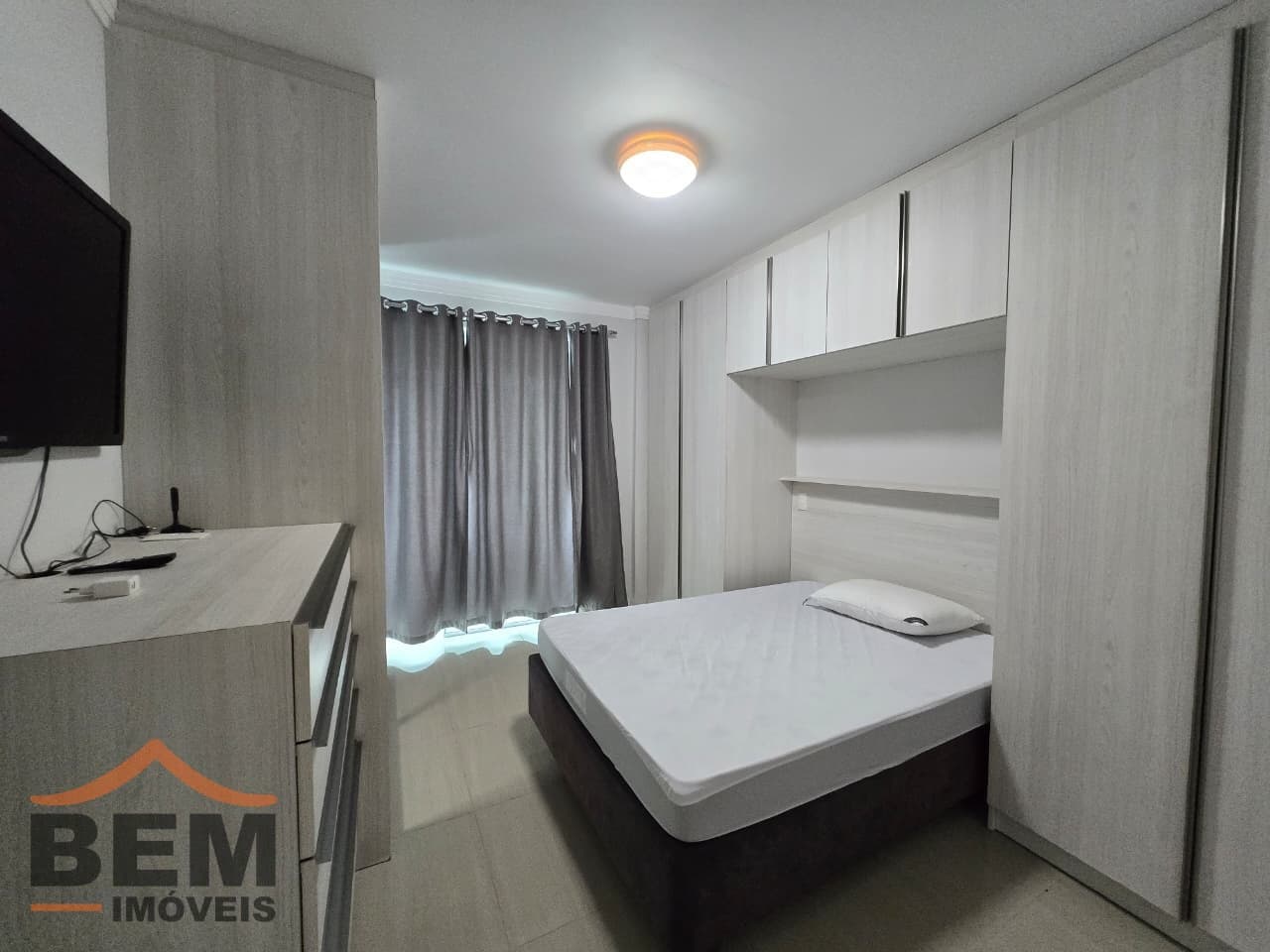Apartamento para Locação com 2 quartos e 140m² no bairro Centro, em Balneário Camboriú: DORMITÓRIO