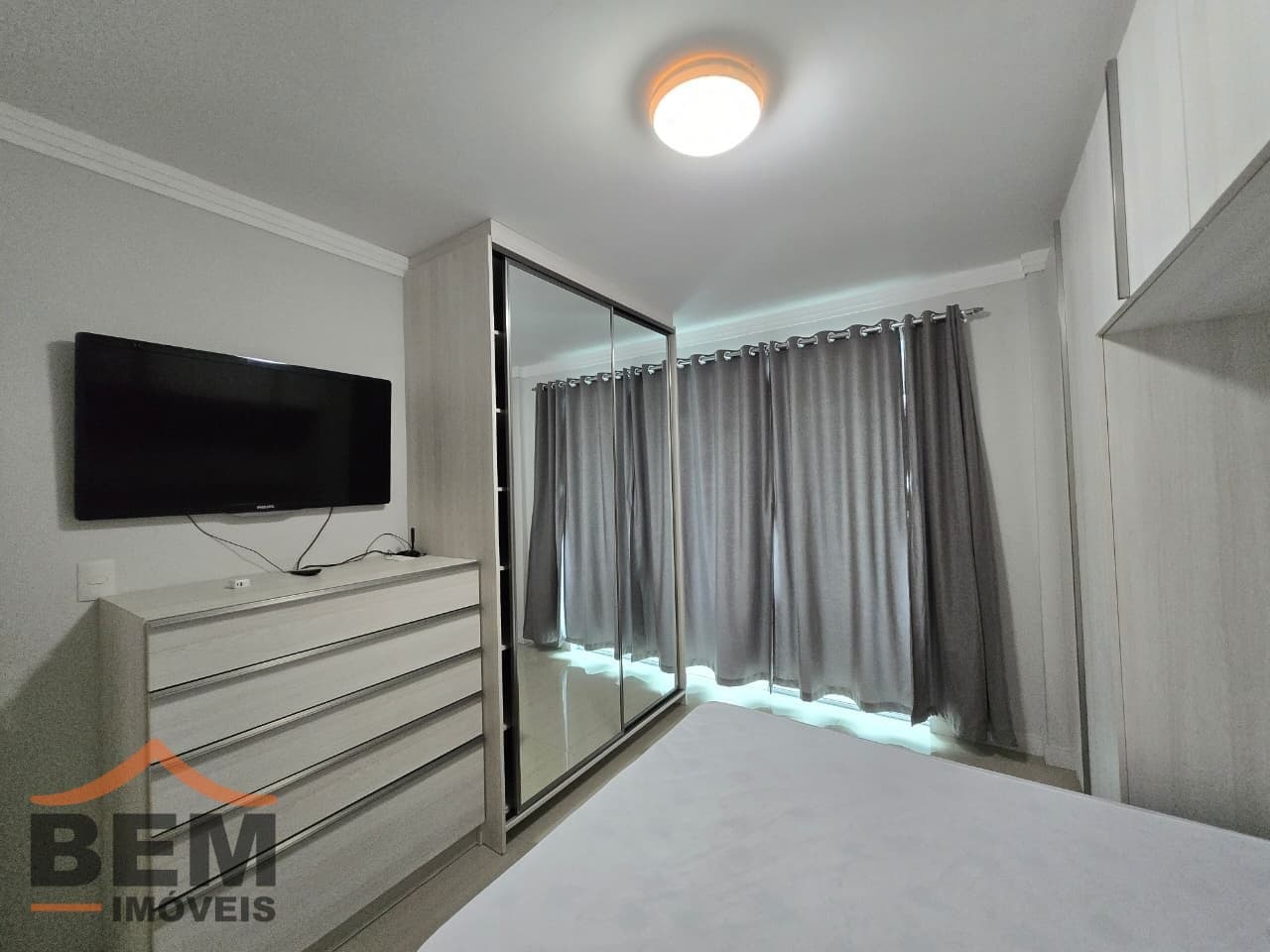 Apartamento para Locação com 2 quartos e 140m² no bairro Centro, em Balneário Camboriú: DORMITÓRIO