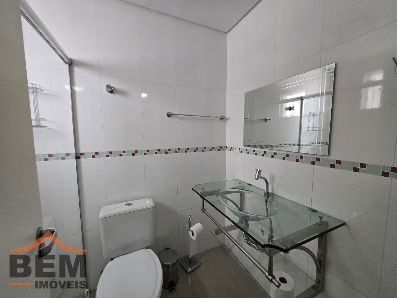 Apartamento para Locação com 2 quartos e 140m² no bairro Centro, em Balneário Camboriú: BANHEIRO