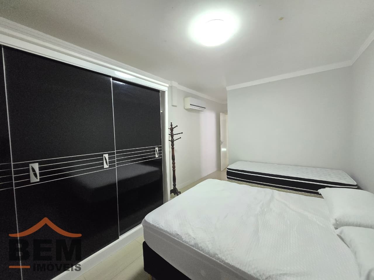 Apartamento para Locação com 2 quartos e 140m² no bairro Centro, em Balneário Camboriú: DORMITÓRIO