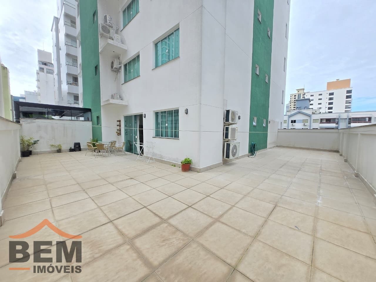 Apartamento para Locação com 2 quartos e 140m² no bairro Centro, em Balneário Camboriú: TERRAÇO