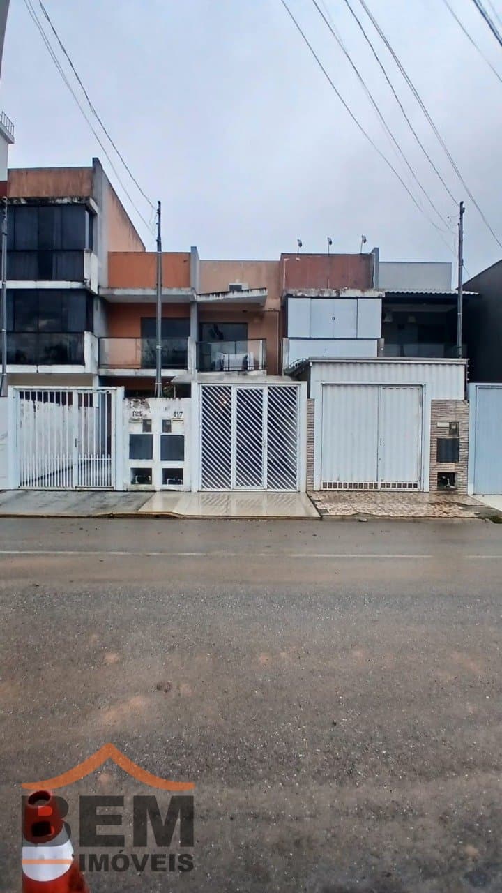 Casa para Venda com 2 quartos e 77m² no bairro Centro, em Camboriú