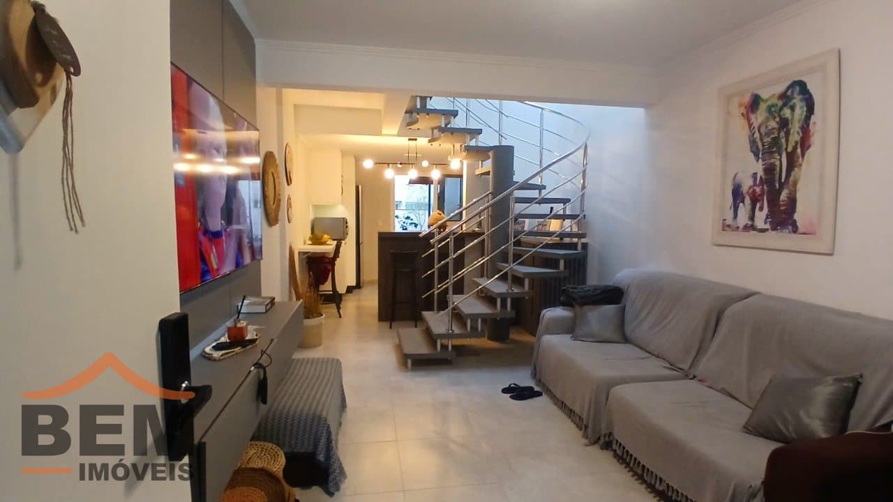 Casa para Venda com 2 quartos e 77m² no bairro Centro, em Camboriú
