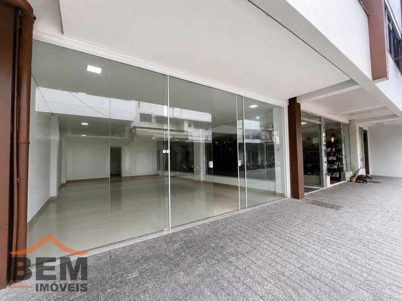Sala Comercial para Locação com 84m² no bairro Centro, em Itajaí