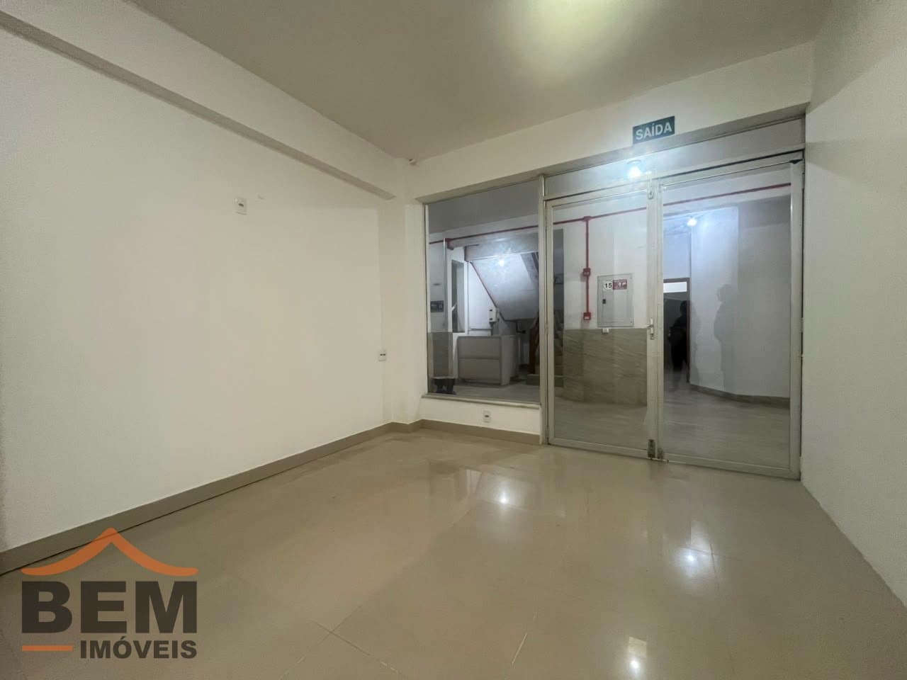 Sala Comercial para Locação com 84m² no bairro Centro, em Itajaí
