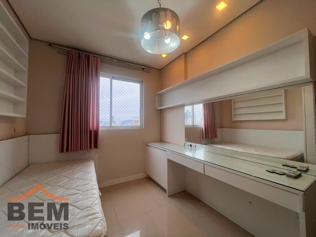 Apartamento para Venda com 3 quartos e 84m² no bairro Centro, em Itajai