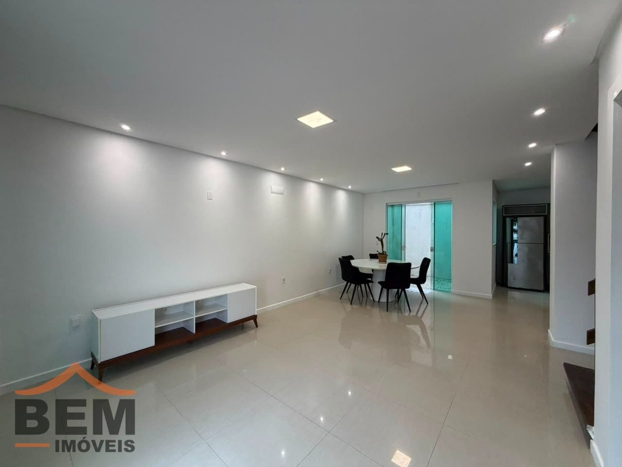 Casa para Venda com 3 quartos e 189m² no bairro Praia dos Amores, em Balneário Camboriú