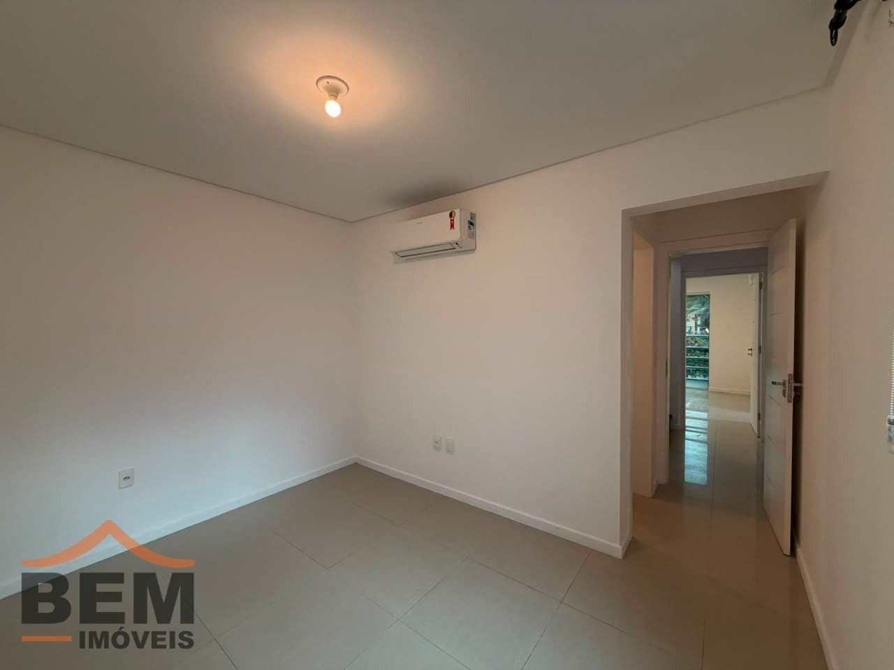 Casa para Venda com 3 quartos e 189m² no bairro Praia dos Amores, em Balneário Camboriú