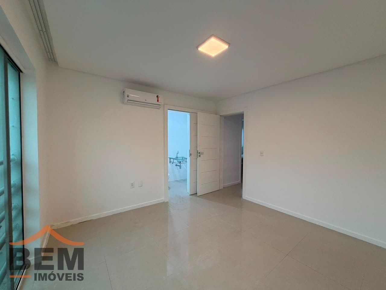 Casa para Venda com 3 quartos e 189m² no bairro Praia dos Amores, em Balneário Camboriú
