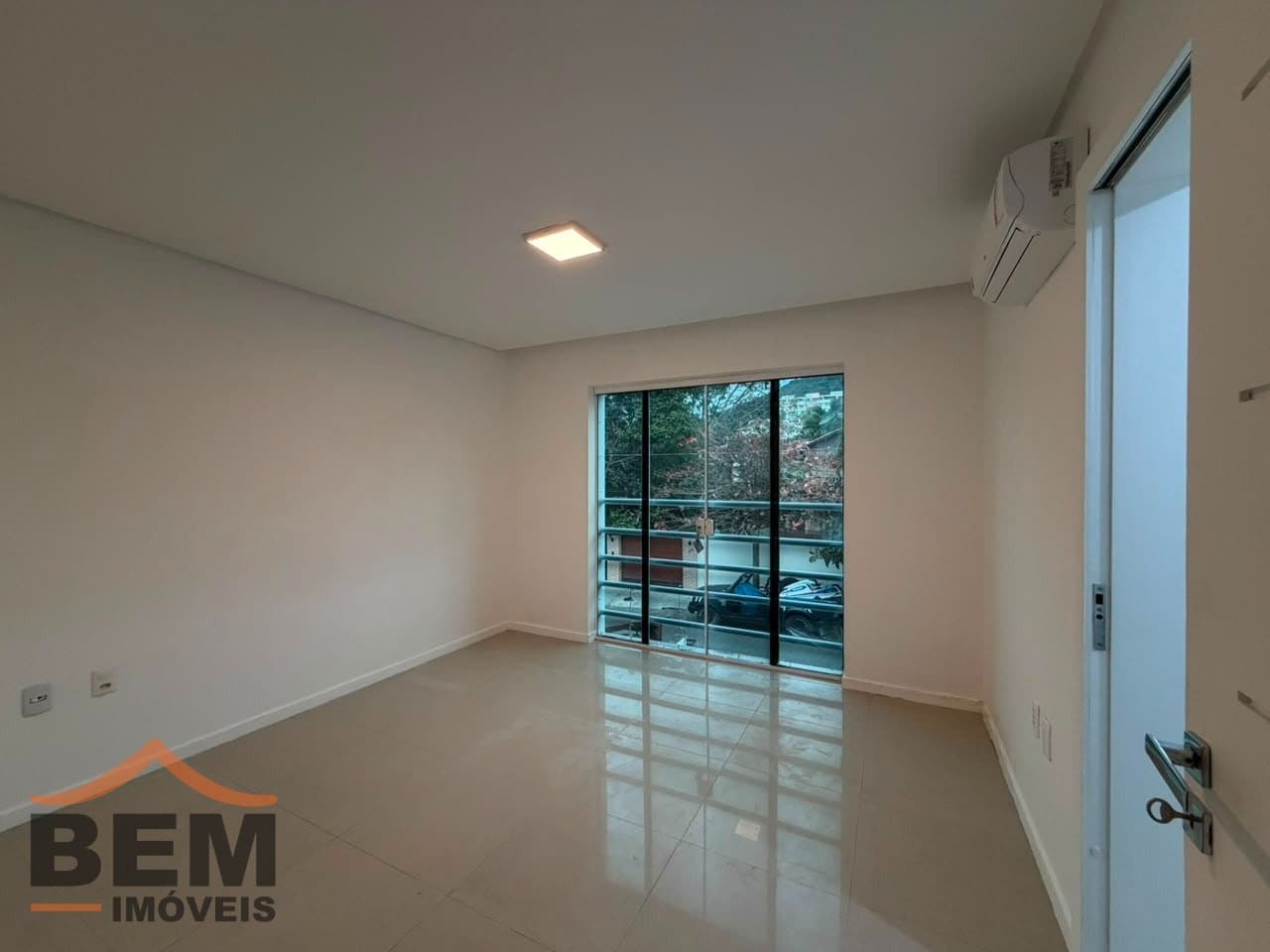 Casa para Venda com 3 quartos e 189m² no bairro Praia dos Amores, em Balneário Camboriú