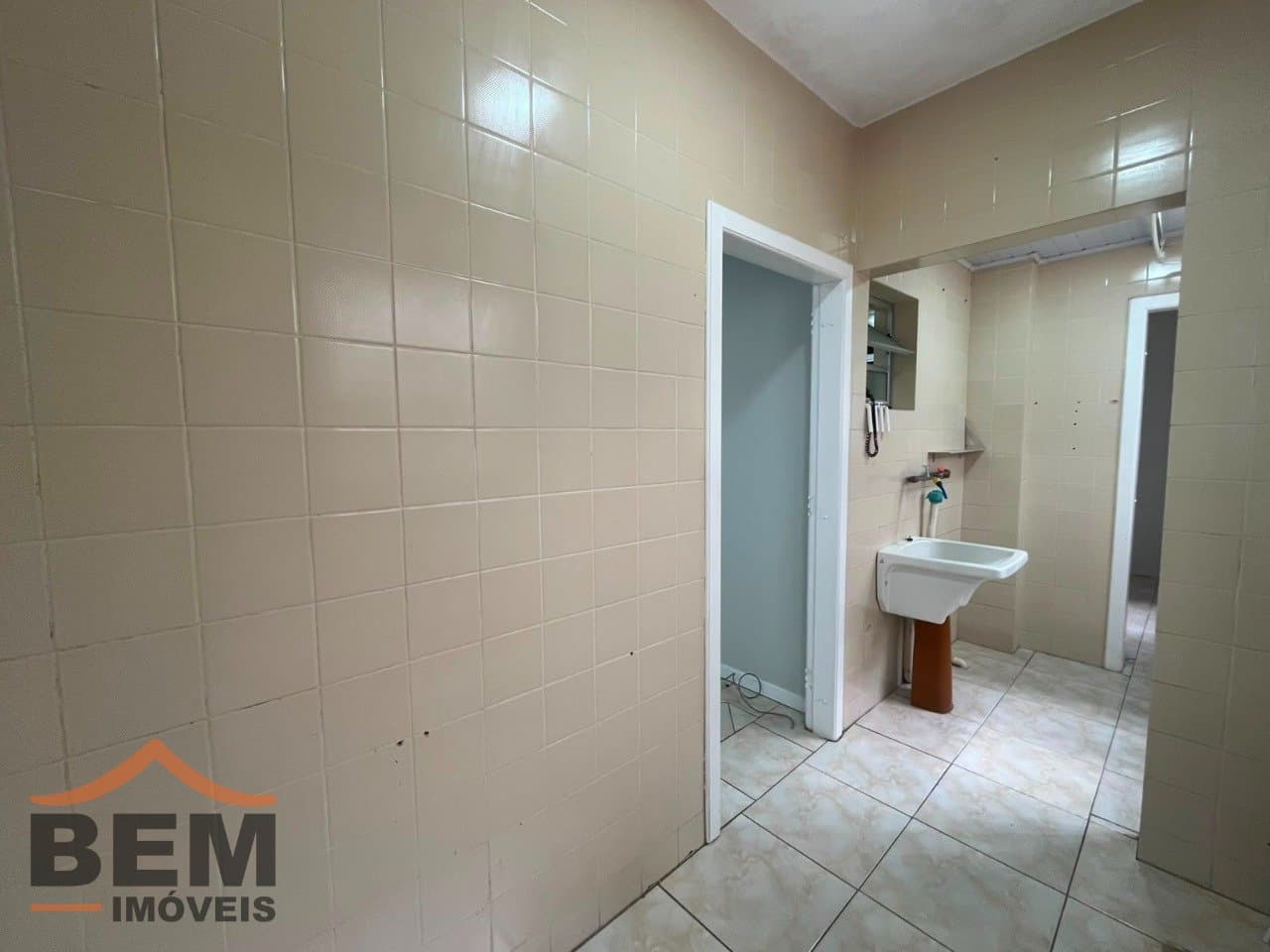 Apartamento para Locação com 2 quartos e 50m² no bairro Centro, em Balneário Piçarras