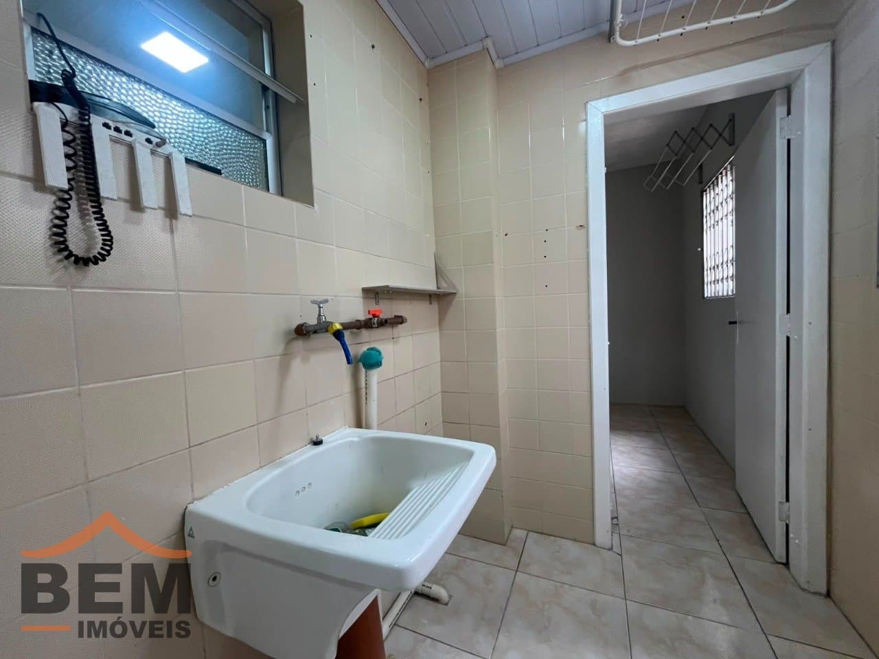 Apartamento para Locação com 2 quartos e 50m² no bairro Centro, em Balneário Piçarras