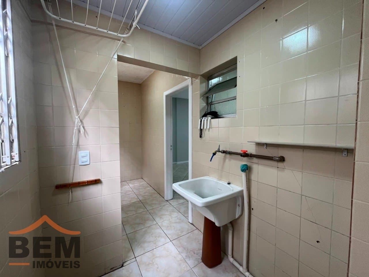 Apartamento para Locação com 2 quartos e 50m² no bairro Centro, em Balneário Piçarras