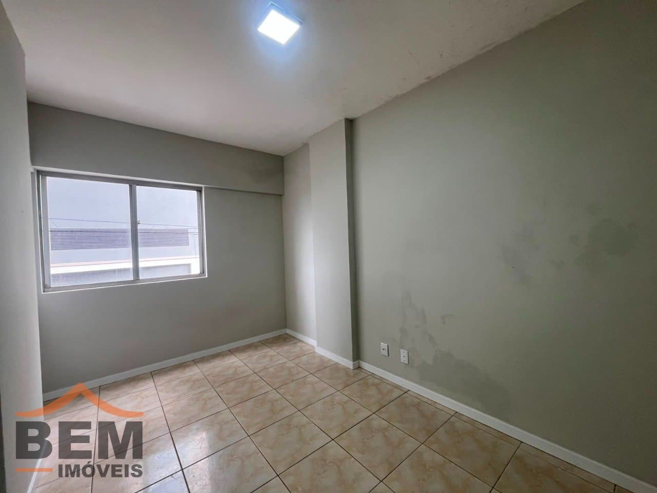 Apartamento para Locação com 2 quartos e 50m² no bairro Centro, em Balneário Piçarras