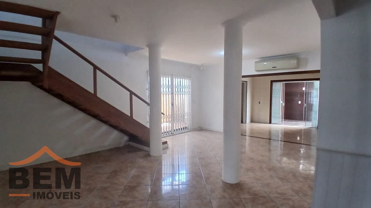 Casa para Venda com 4 quartos e 178m² no bairro Centro, em Balneário Camboriú: WhatsApp Image 2026-08-05 at 3.38