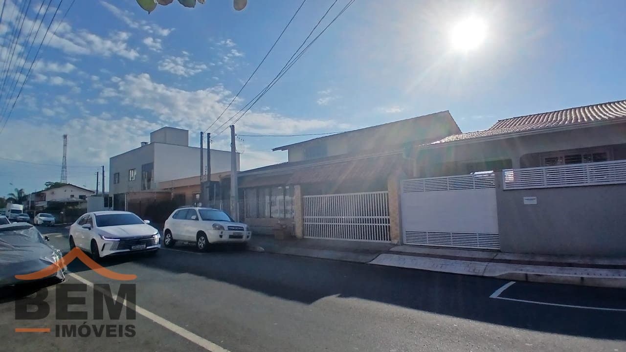 Casa para Venda com 4 quartos e 178m² no bairro Centro, em Balneário Camboriú: WhatsApp Image 2026-08-05 at 3.38