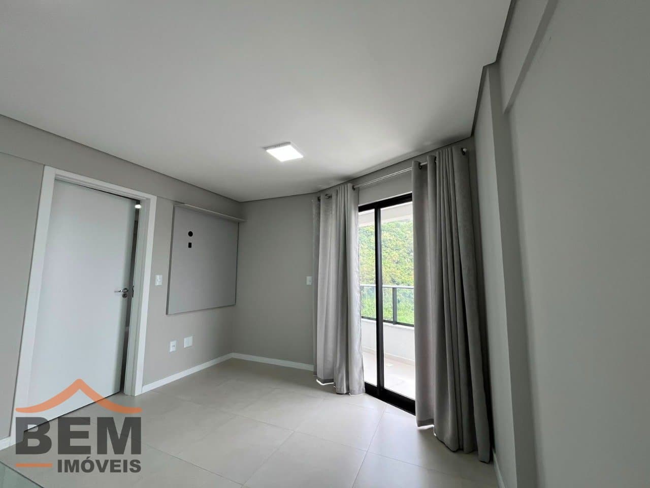 Apartamento para Locação com 1 quarto e 49m² no bairro Fazenda, em Itajaí