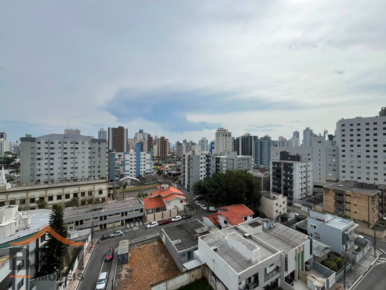 Apartamento para Locação com 1 quarto e 49m² no bairro Fazenda, em Itajaí