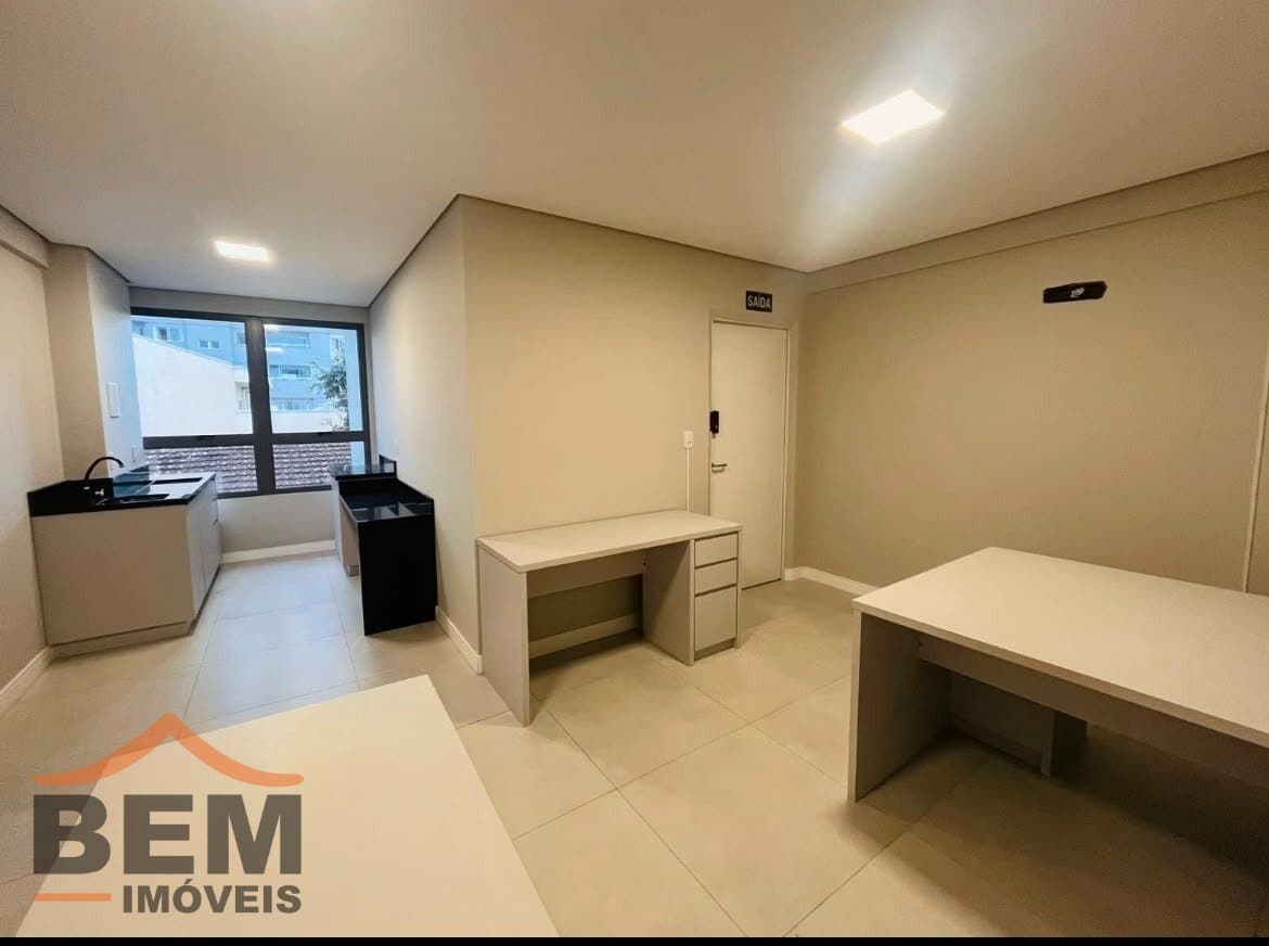 Sala Comercial para Locação com 30m² no bairro Vila Operária, em Itajaí