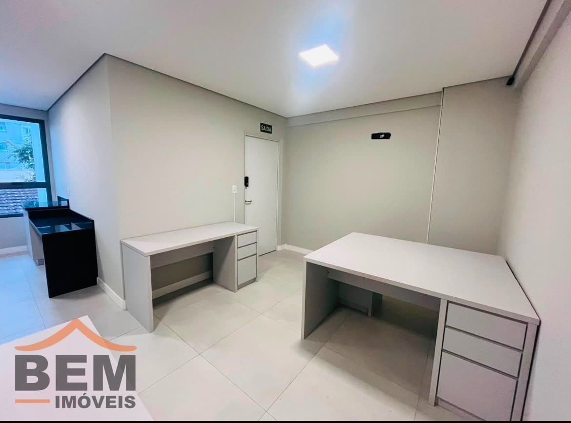 Sala Comercial para Locação com 30m² no bairro Vila Operária, em Itajaí