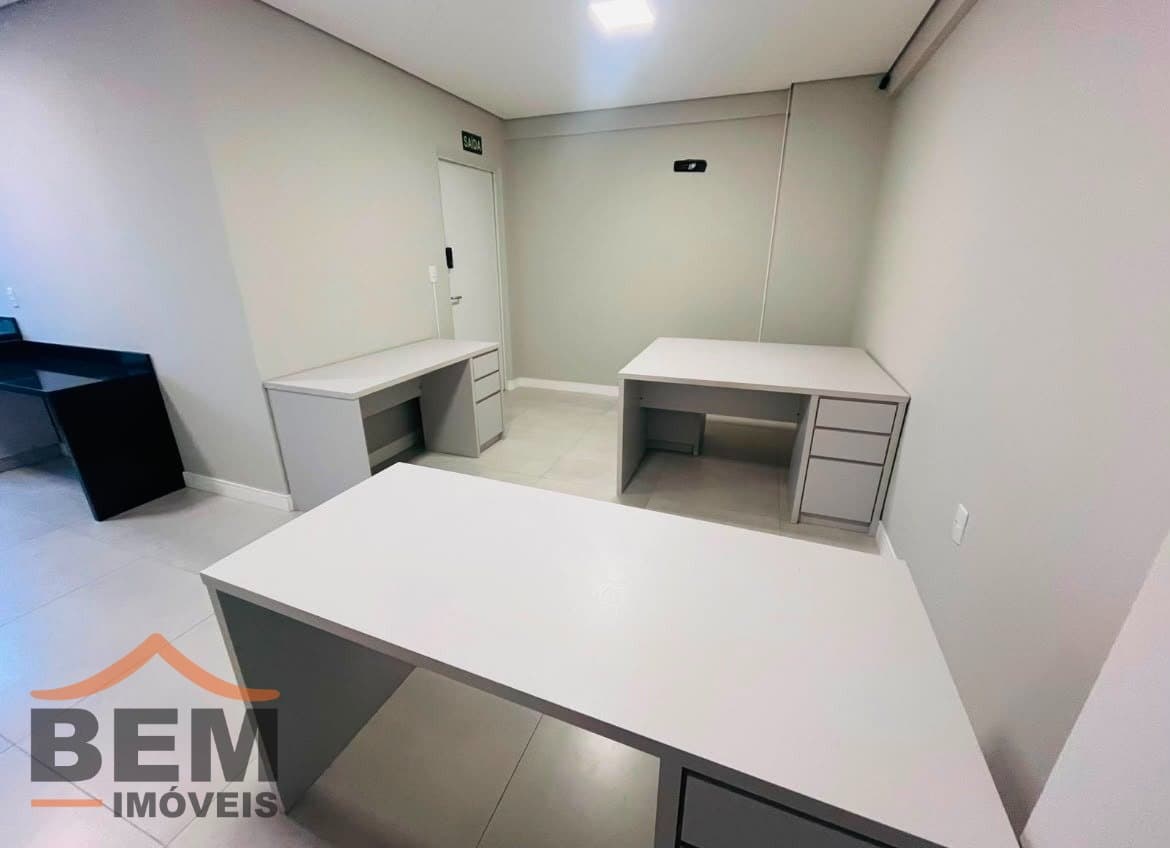 Sala Comercial para Locação com 30m² no bairro Vila Operária, em Itajaí