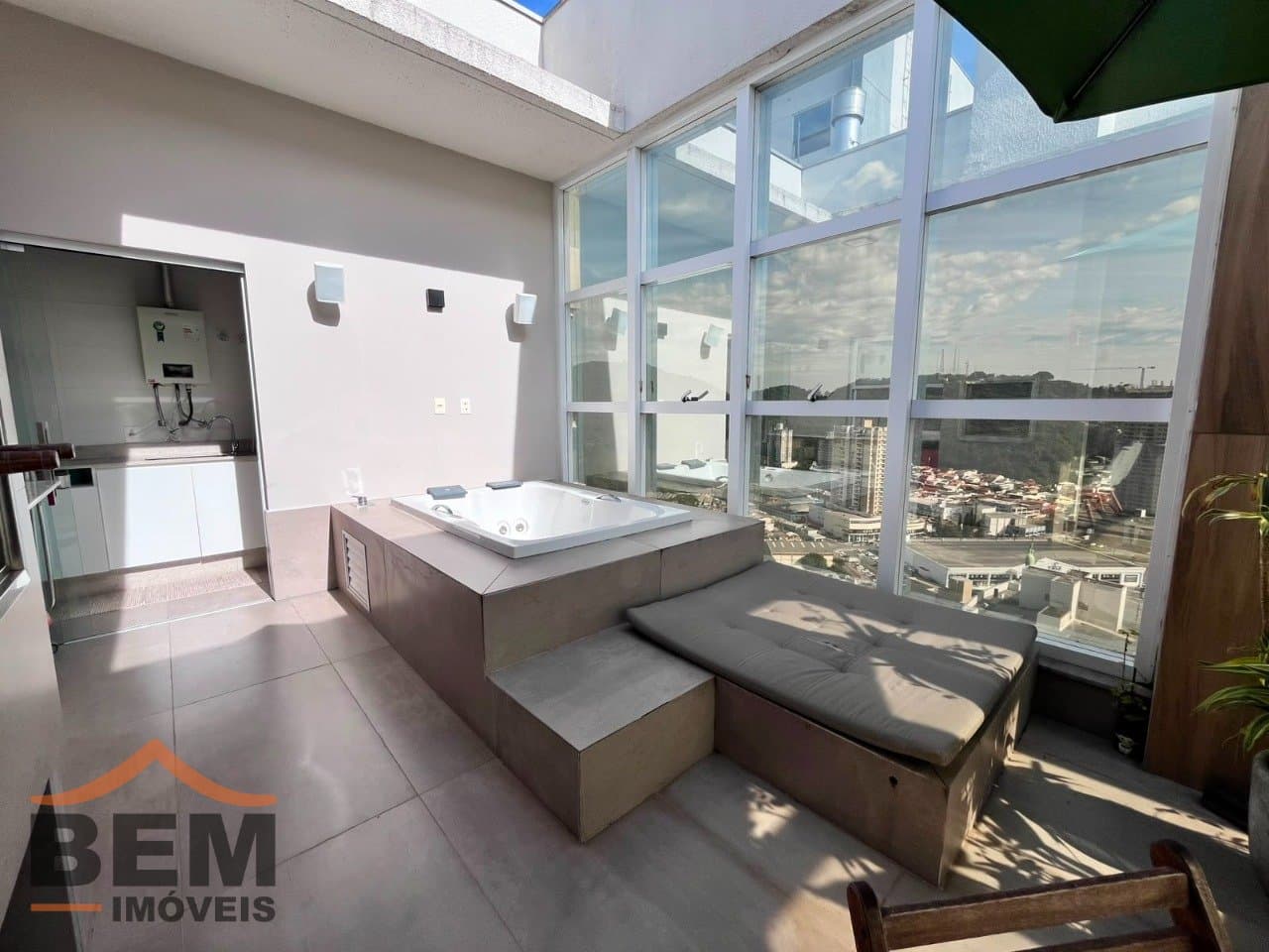 Apartamento para Venda com 3 quartos e 205m² no bairro Fazenda, em Itajai